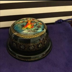 Russian Hand-Painted small trinket Lacquer Box